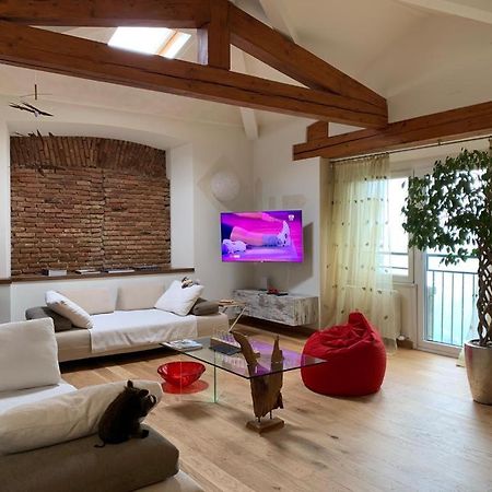 The Cherry Garden House Loft Lusso Apartment บรูนาเต ภายนอก รูปภาพ
