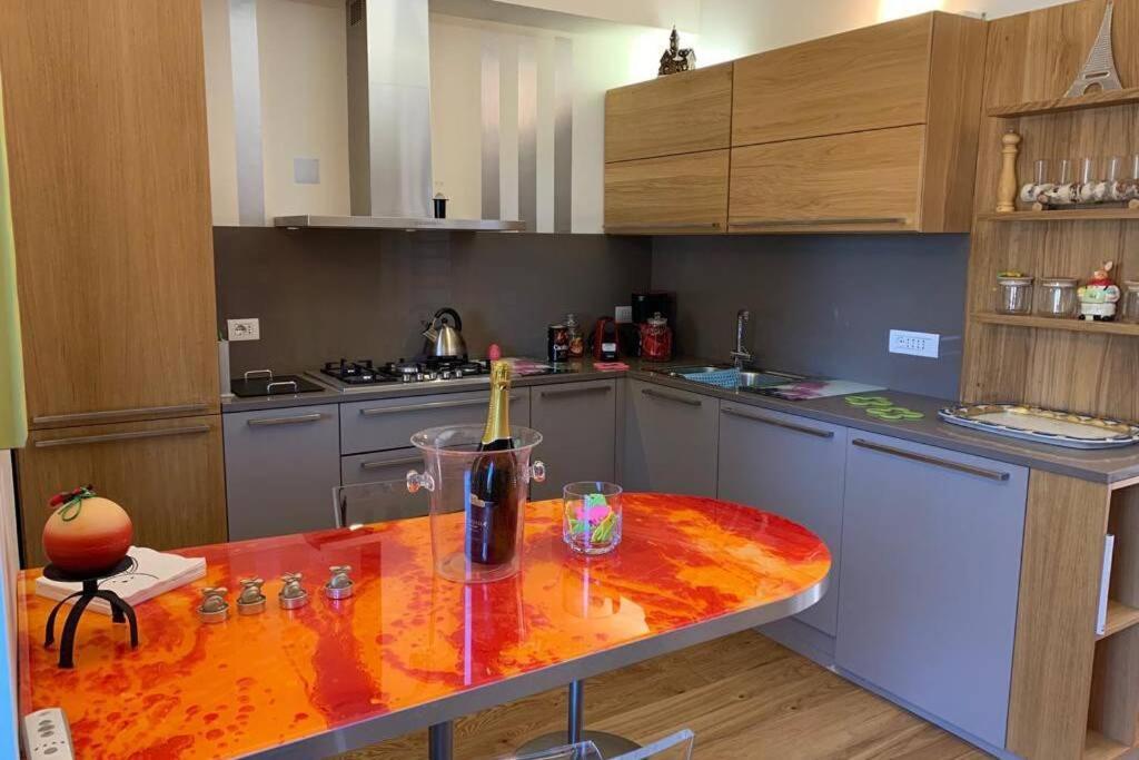 The Cherry Garden House Loft Lusso Apartment บรูนาเต ภายนอก รูปภาพ